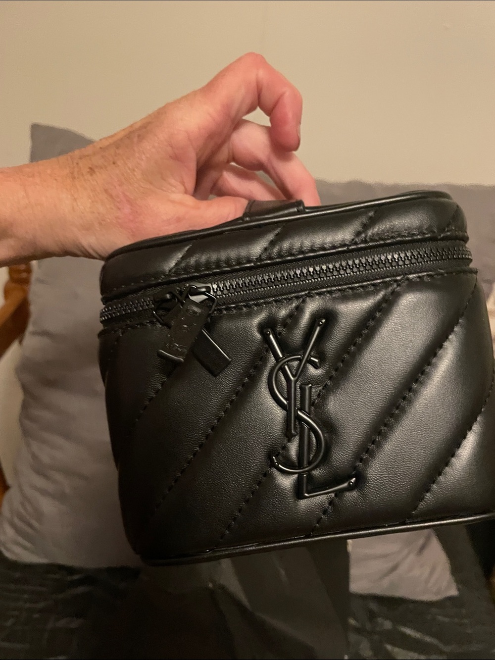 Yves Saint Laurent Black Quilted Leather Vanity Case - Picture 17 of 17